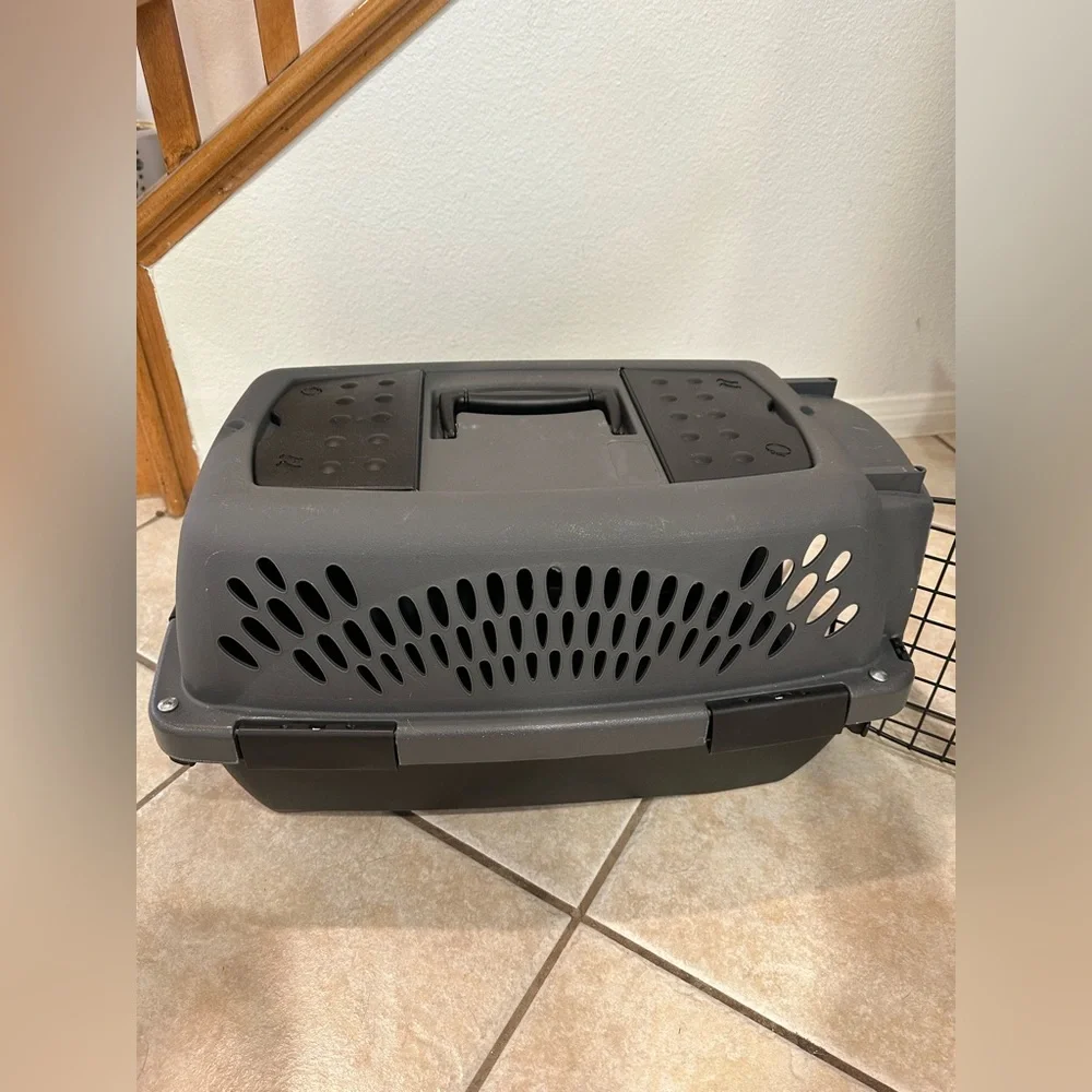 Small Cat/Dog Kennel